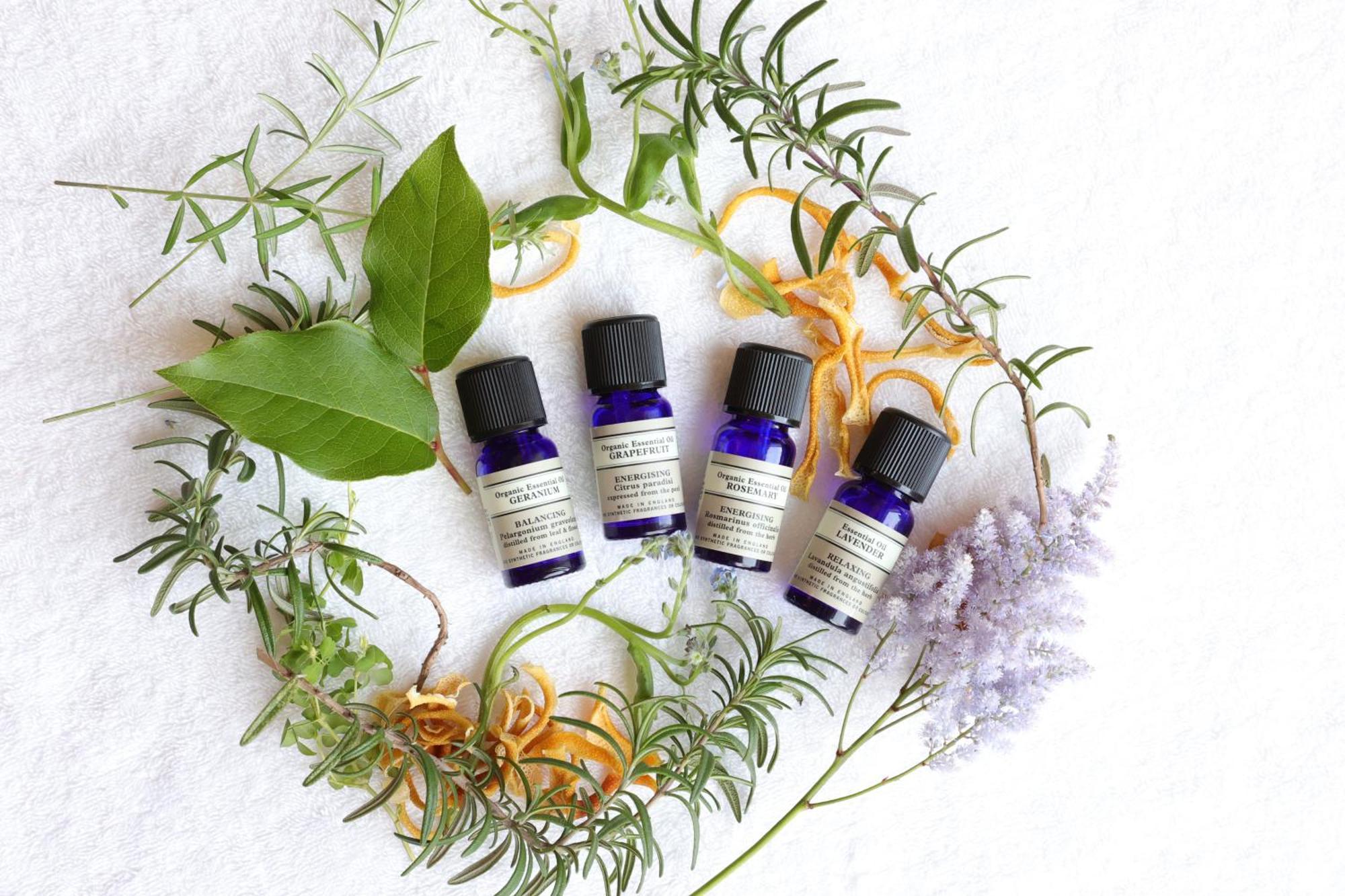 Imperial Hotel Tokyo Exterior photo Essential oil bottles