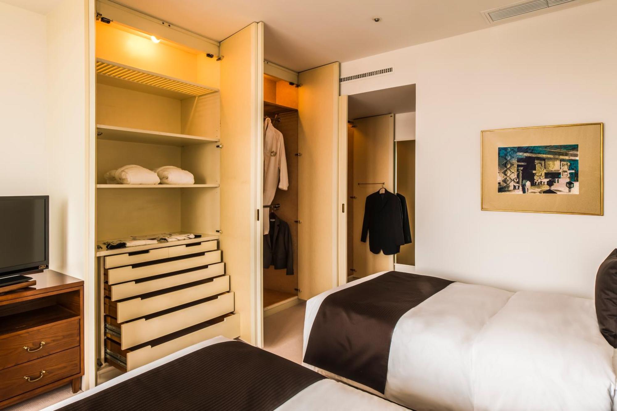 Imperial Hotel Tokyo Exterior photo A bedroom at the hotel